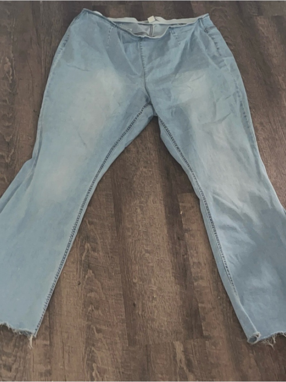 Light Wash Women’s Jeans - Casual Straight Leg